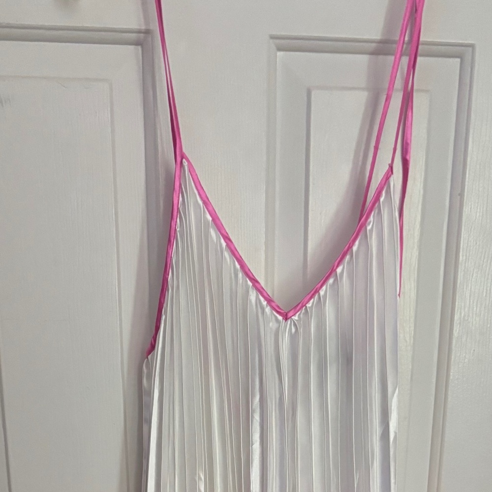 The SANG Pink & White Spaghetti Straps Top Pleated Culottes Pants Size M